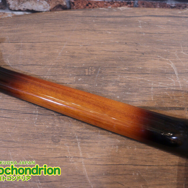 小ぶりなボディーでお馴染みL-00のエピフォンバージョンです！Gibsonヘッド！