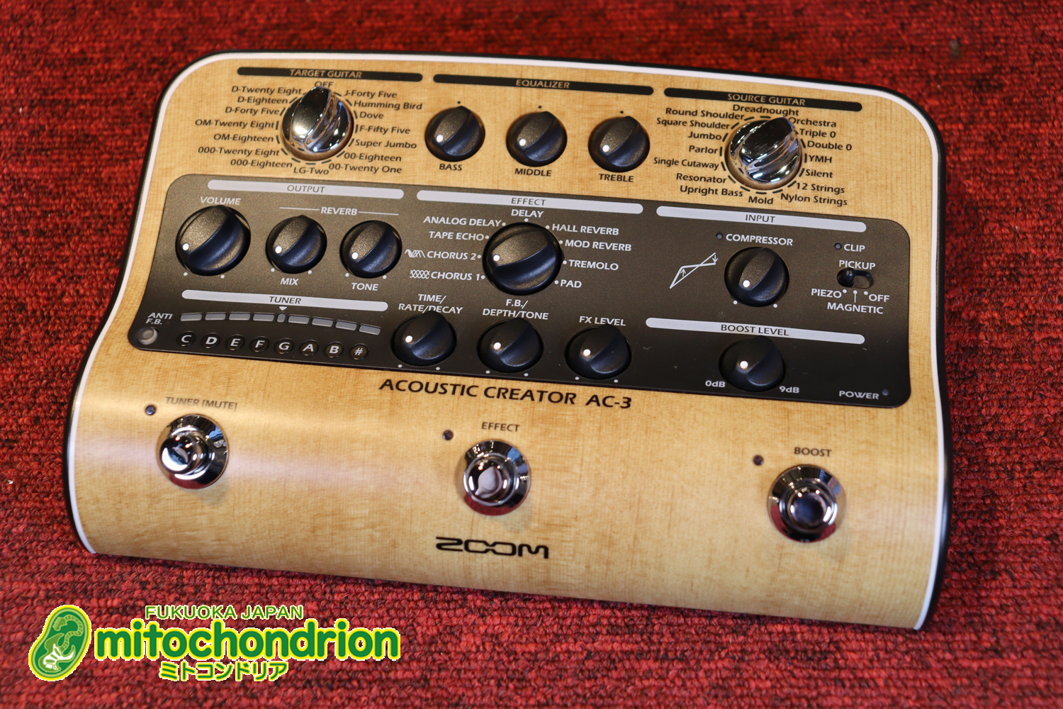 アコースティック用のプリアンプ、エフェクター、アコースティックモデリングを搭載！チューナー付！