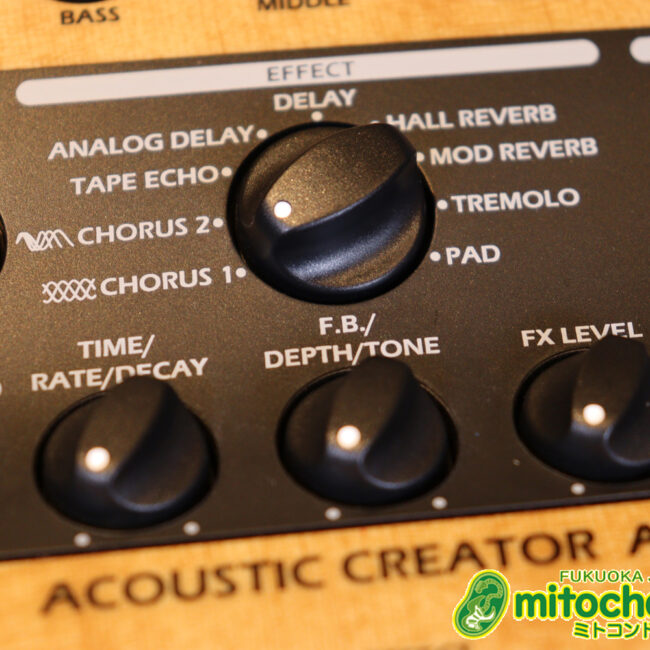 アコースティック用のプリアンプ、エフェクター、アコースティックモデリングを搭載！チューナー付！