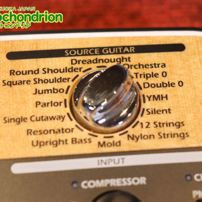 アコースティック用のプリアンプ、エフェクター、アコースティックモデリングを搭載！チューナー付！