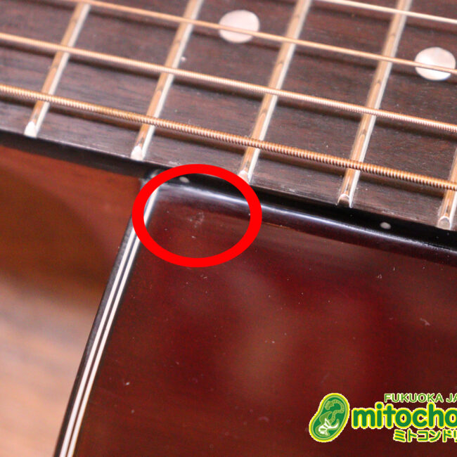 これから始めるプレイヤーにもお勧め！トップ材は単板です。クリップチューナー付き！