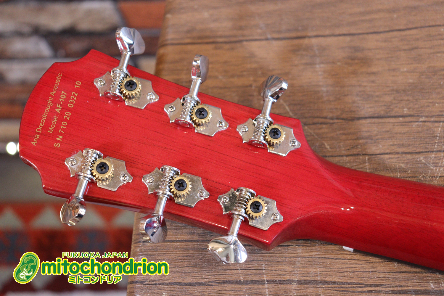 これから始めるプレイヤーにもお勧め！チューニングメーターも搭載！