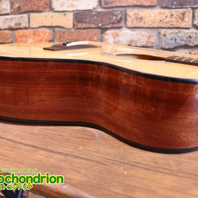 これから始めるプレイヤーにもお勧め！トップ材は単板です。クリップチューナー付き！2