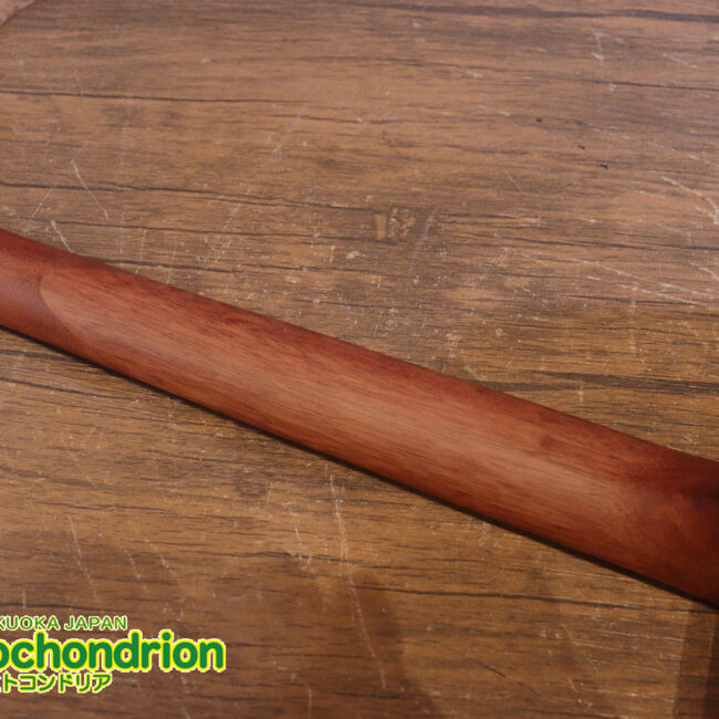 これから始めるプレイヤーにもお勧め！トップ材は単板です。クリップチューナー付き！2