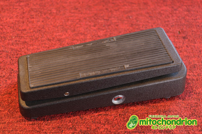 一番スタンダードなワウペダル！