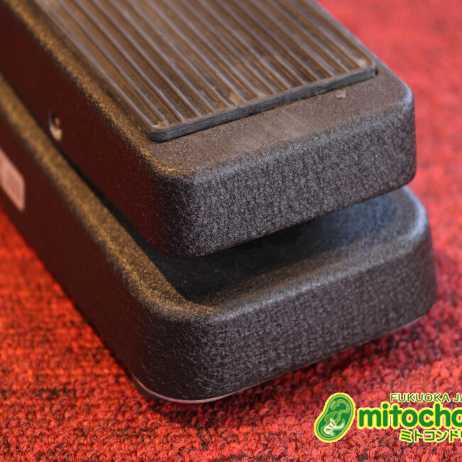 一番スタンダードなワウペダル！