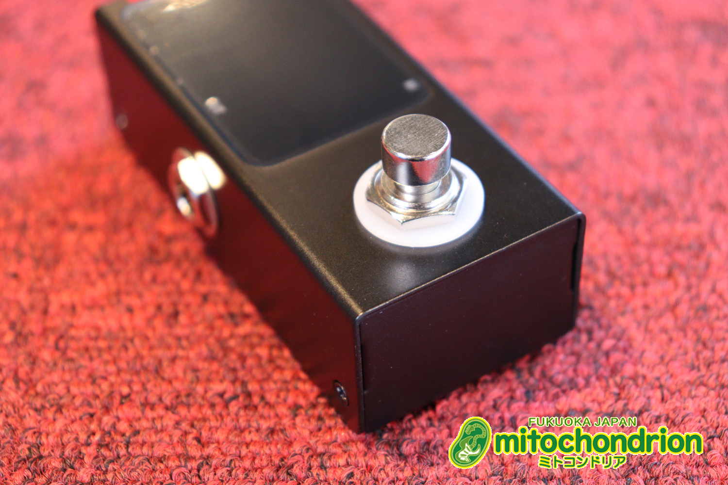 トゥルーバイパス仕様のペダル式チューニングメーター！