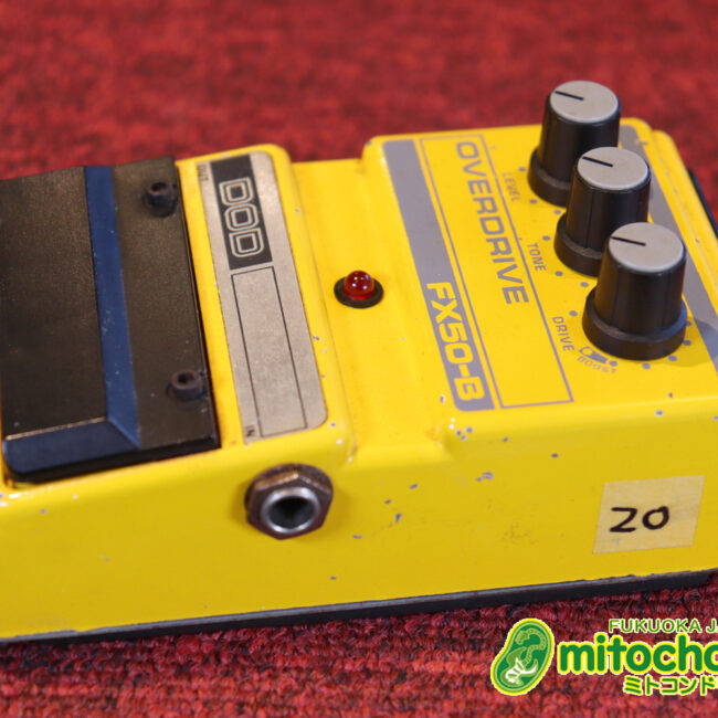 ドライブツマミの最後にあるブーストは激歪です！