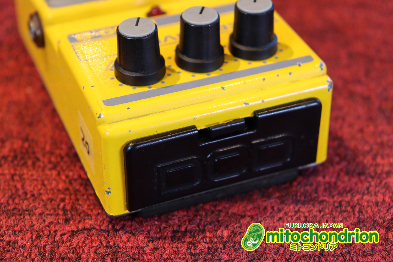 ドライブツマミの最後にあるブーストは激歪です！