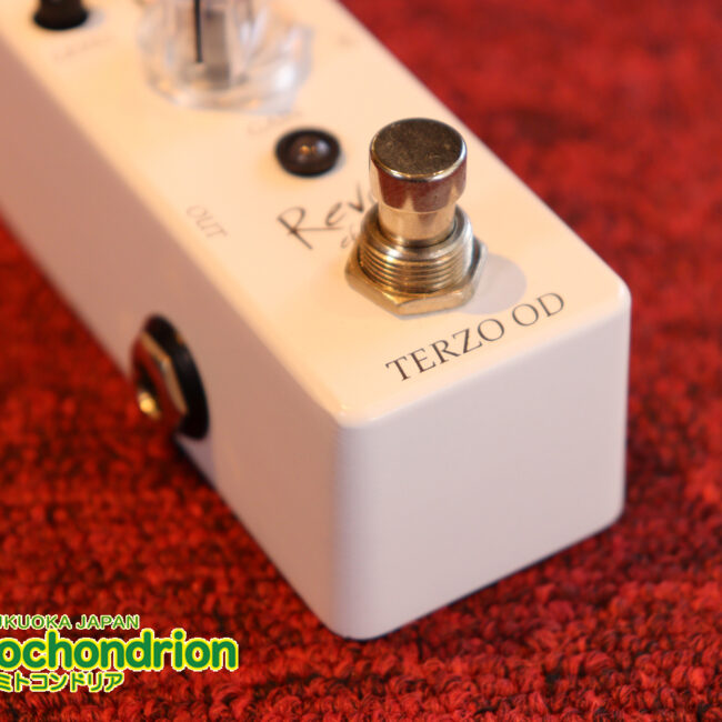 ミニスイッチで3つのモード切替が出来て、3台のオーバードライブを持っている気分！